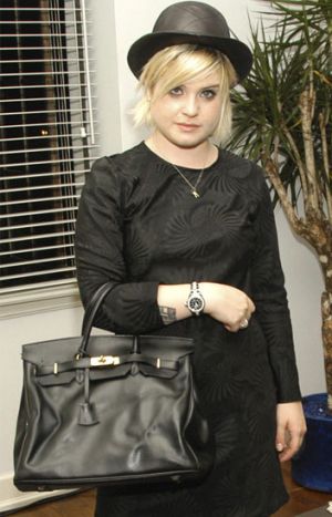 birkin celebrities - kelly with her black birkin bag